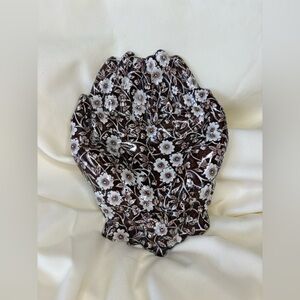 Vintage Ceramic Hands Shaped Molded Trinket Dish